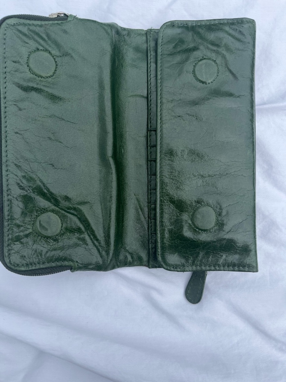 Latico forest green trifold Leather Zip Wallet Clutch - Picture 8 of 14